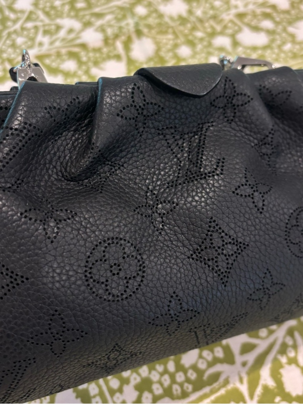 Louis Vuitton Black Monogram Scala Pouch Mini - Picture 2 of 9